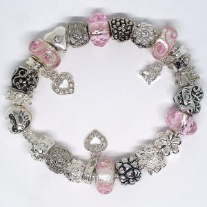Charm bracelets for mom with pink, silver, heart clip, MOM charms, mom heart dangle, love details, and European charms on an authentic Pandora bracelet
